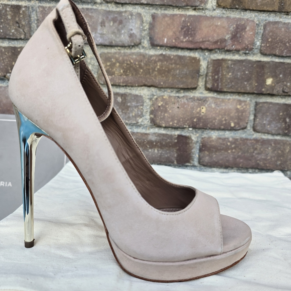 BCBGMaxazria Becky Tea Rose Suede Pumps Heels Sz 7